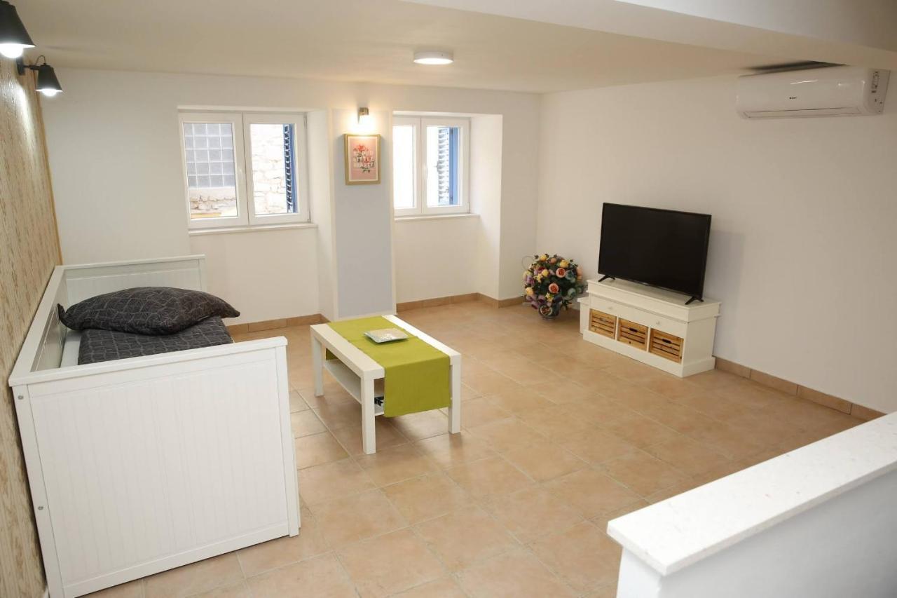 Holiday Home Yan With Bay View Vodice Exterior photo