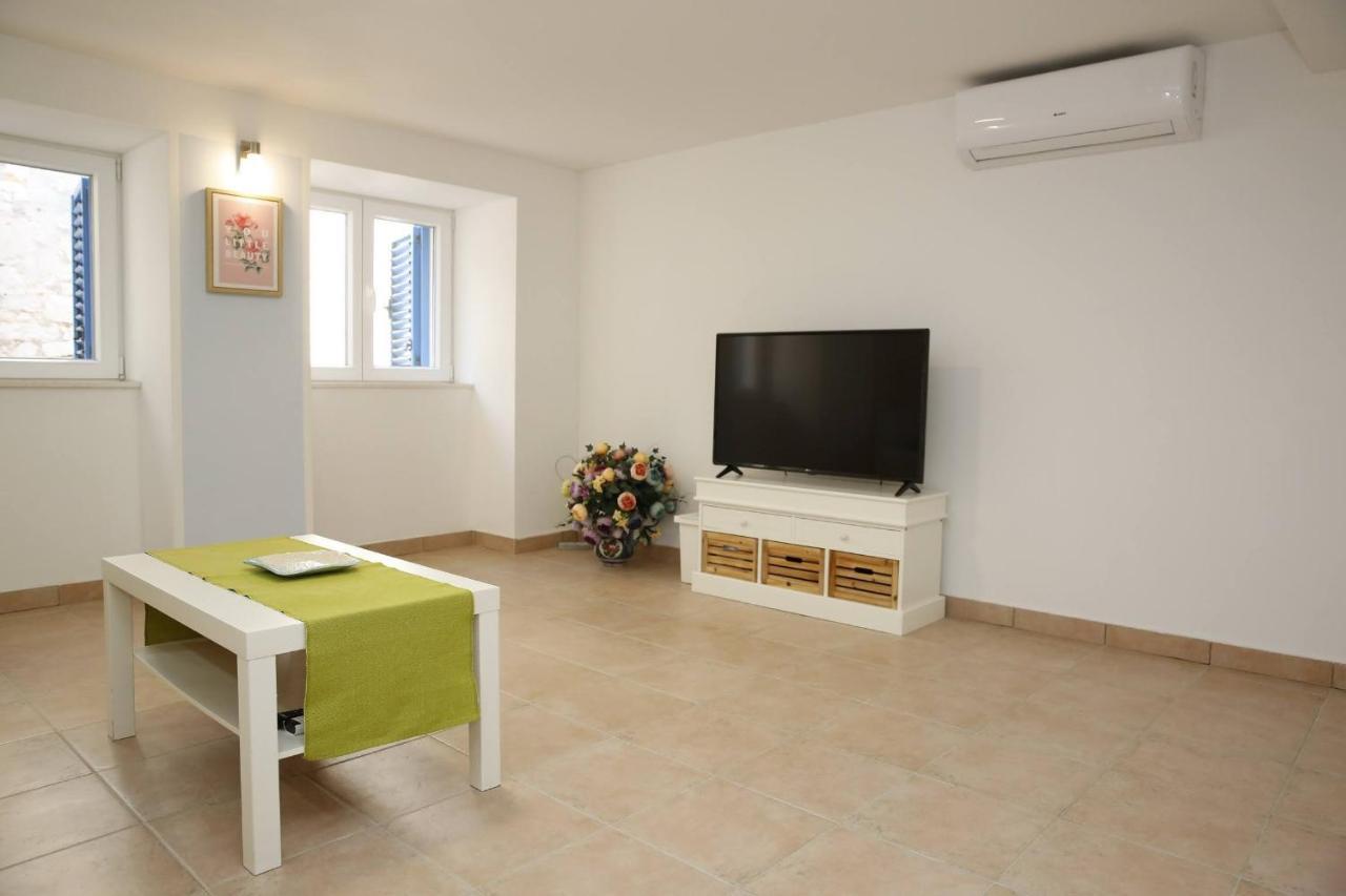 Holiday Home Yan With Bay View Vodice Exterior photo